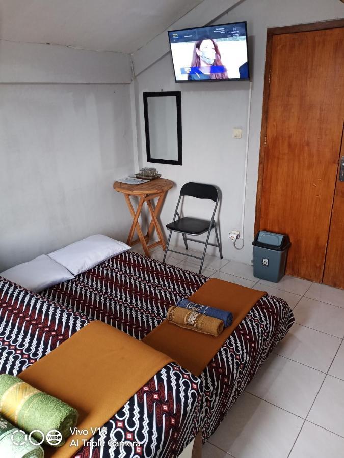Losmen Fadel Malioboro Jogja Yogyakarta Eksteriør bilde